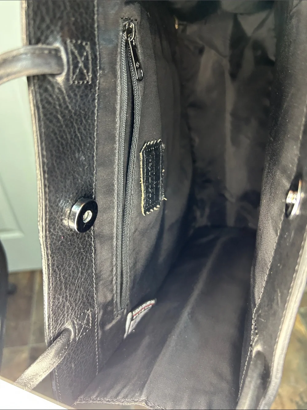 Pelle Studio Black Leather Messenger Tote